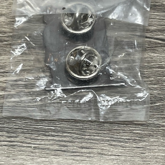 Vintage VFW Veterans Foreign Wars Ladies Auxilliary Man & Woman Lapel Hat Pin - Picture 2 of 4